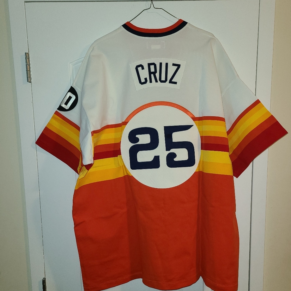 Astro Mitchell & Ness - image 1